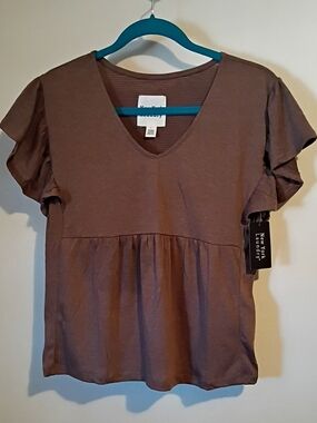 NWT New York Laundry Ruffle Flutter Sleeve Babydoll Top Taupe Mocha Size L